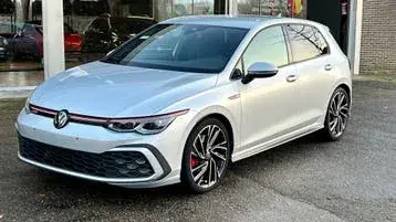 Volkswagen Golf 2023 photo 2