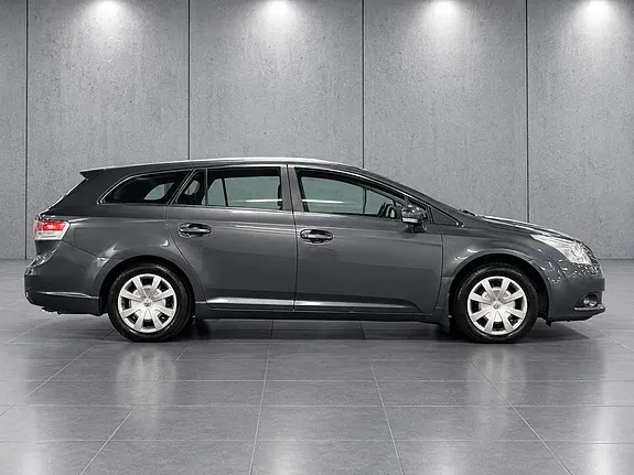 Toyota Avensis 2009 photo 5