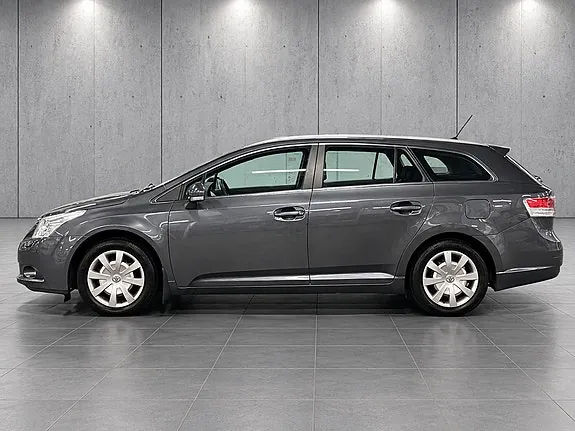 Toyota Avensis 2009 photo 2