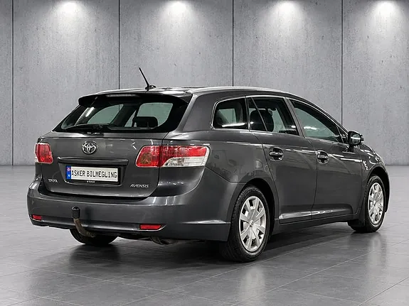 Toyota Avensis 2009 photo 4