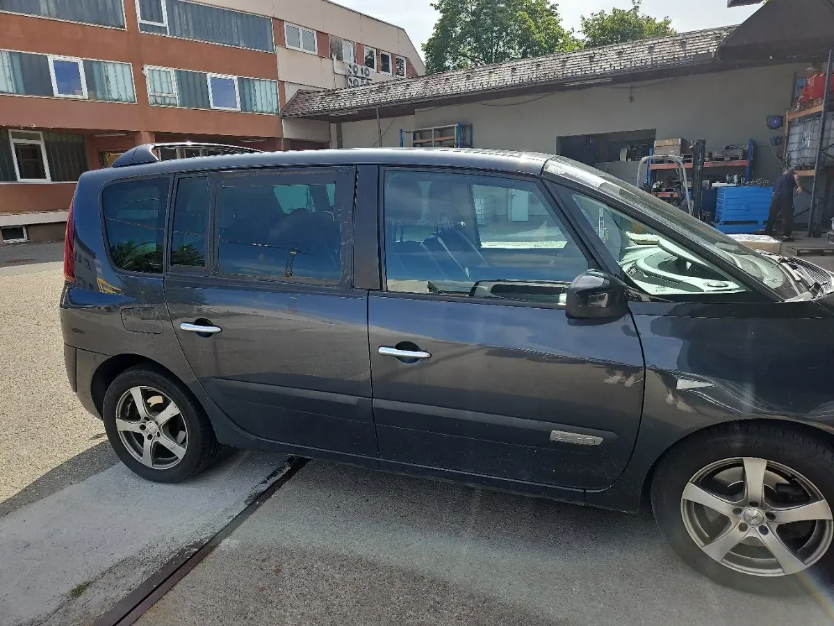 Renault Espace 2012 photo 2