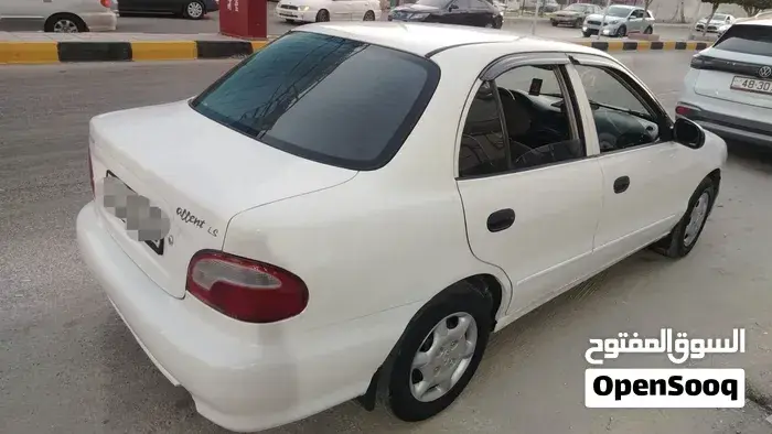 Hyundai Accent 1997 photo 2