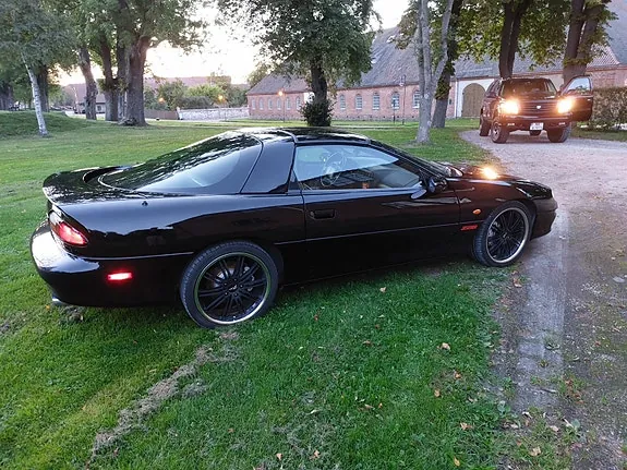 Chevrolet Camaro 2000 photo 3