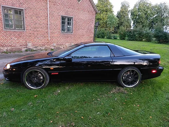Chevrolet Camaro 2000 photo 2