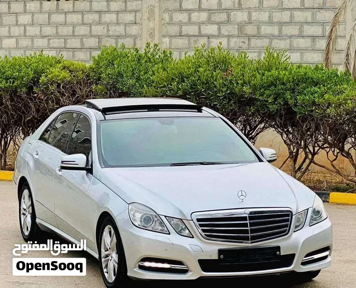 Mercedes-Benz E-Class 2012 photo 3