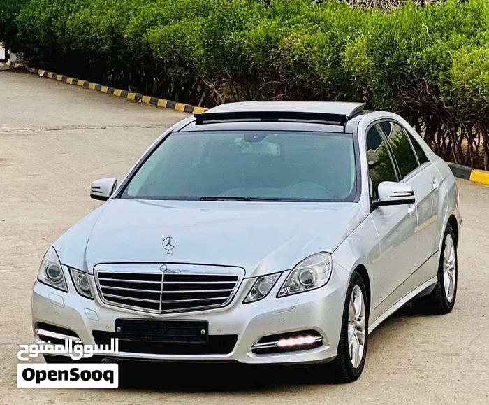 Mercedes-Benz E-Class 2012 photo 4