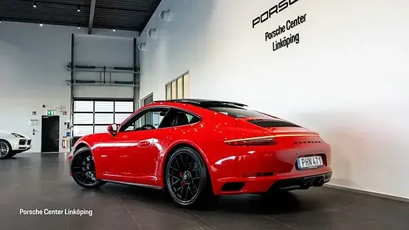 Porsche 911 Carrera 4 Gts 2017 photo 5