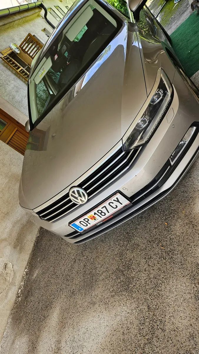Volkswagen Passat 2015 photo 2