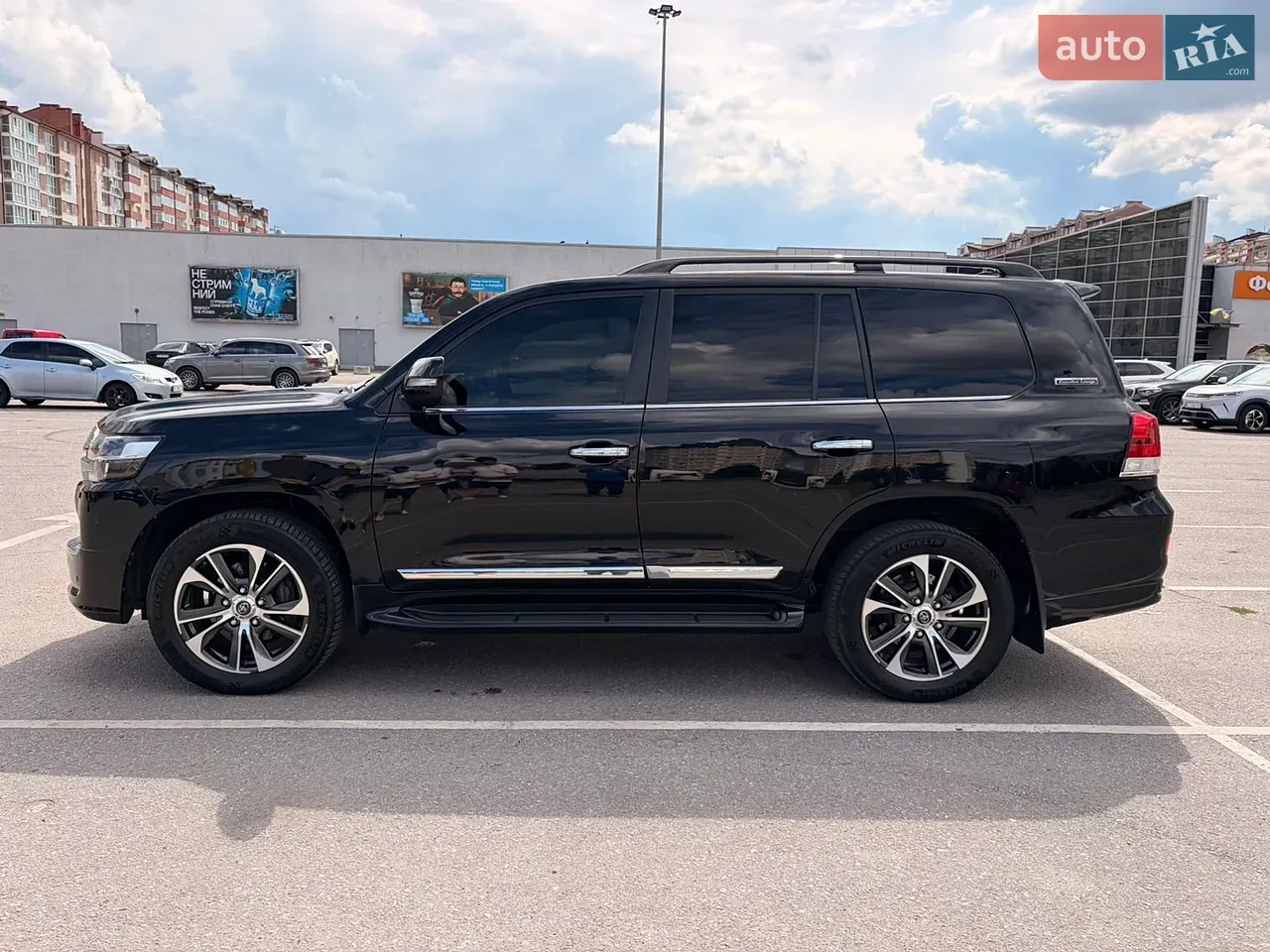 Toyota Land Cruiser 2020 photo 3