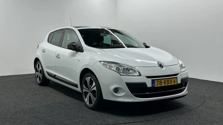Renault Megane 2011 photo 3