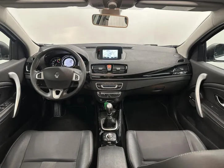 Renault Megane 2011 photo 2