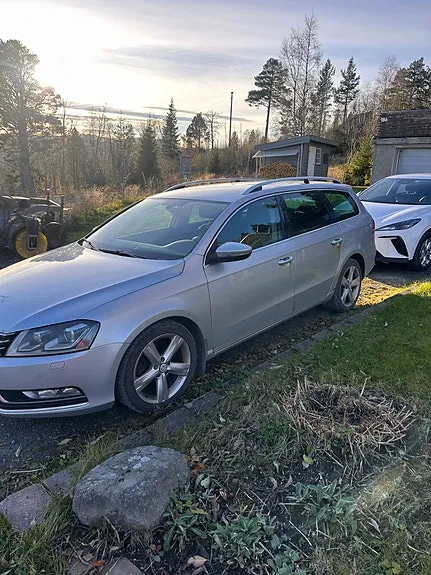 Volkswagen Passat 2011 photo 3