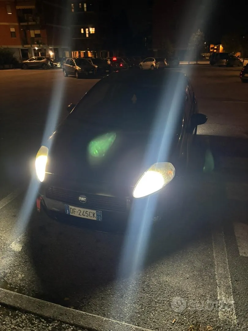 Fiat Grande Punto 2006 photo 2