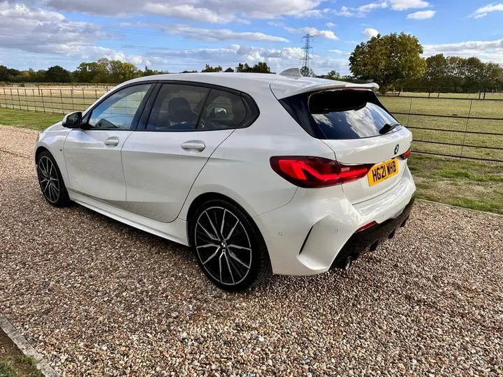 BMW 1 Series 2021 photo 4