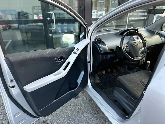Toyota Yaris 2008 photo 5