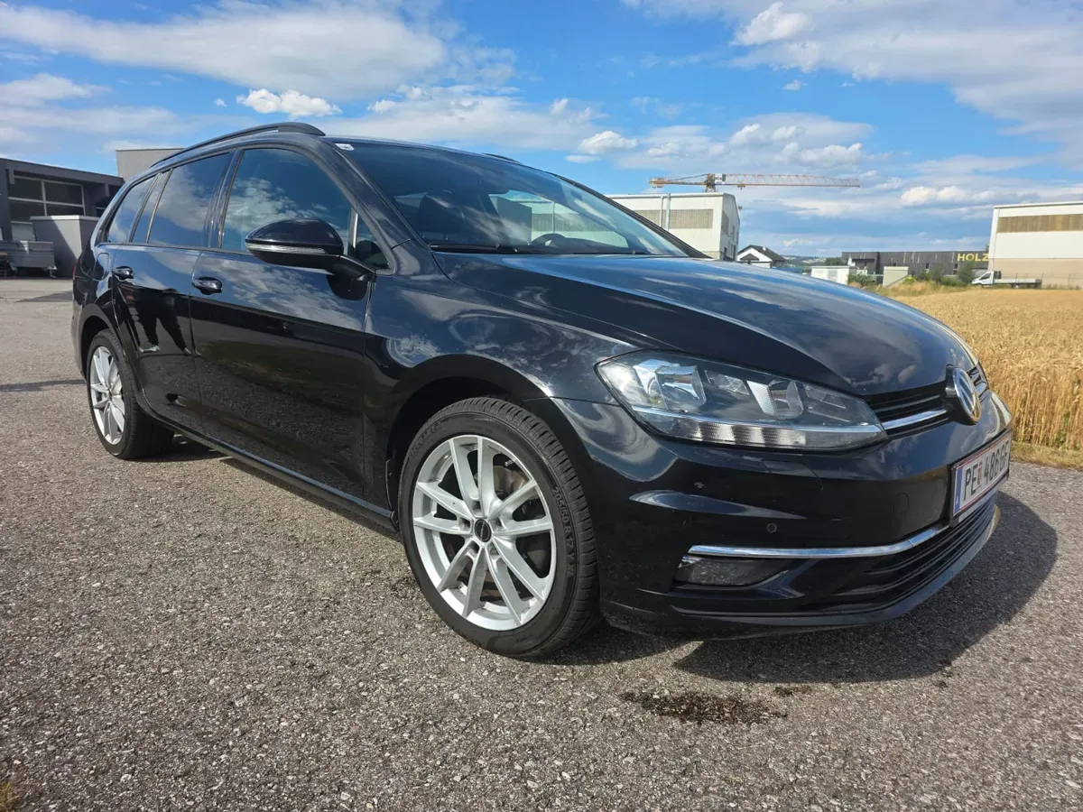 Volkswagen Golf 2018 photo 2