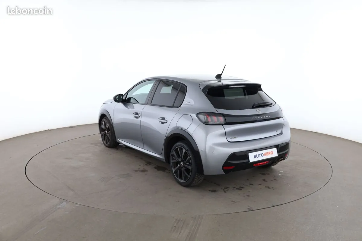 Peugeot 208 2021 photo 2