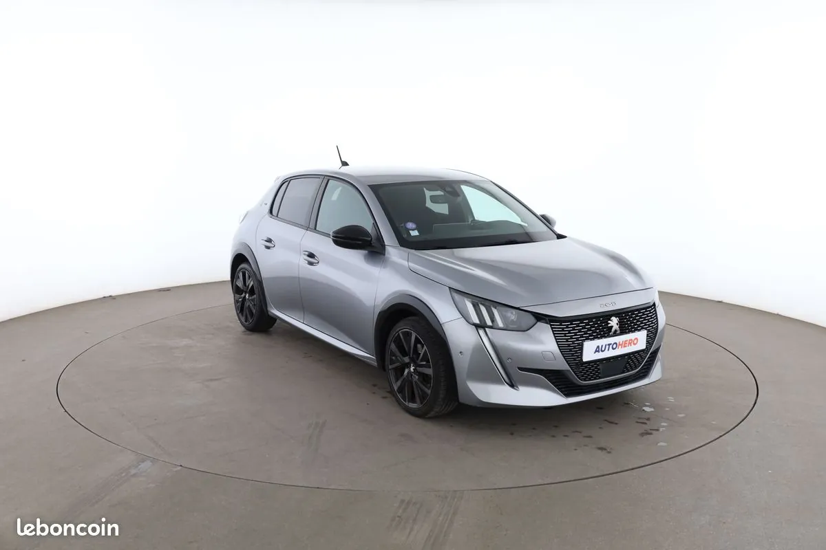 Peugeot 208 2021 photo 4
