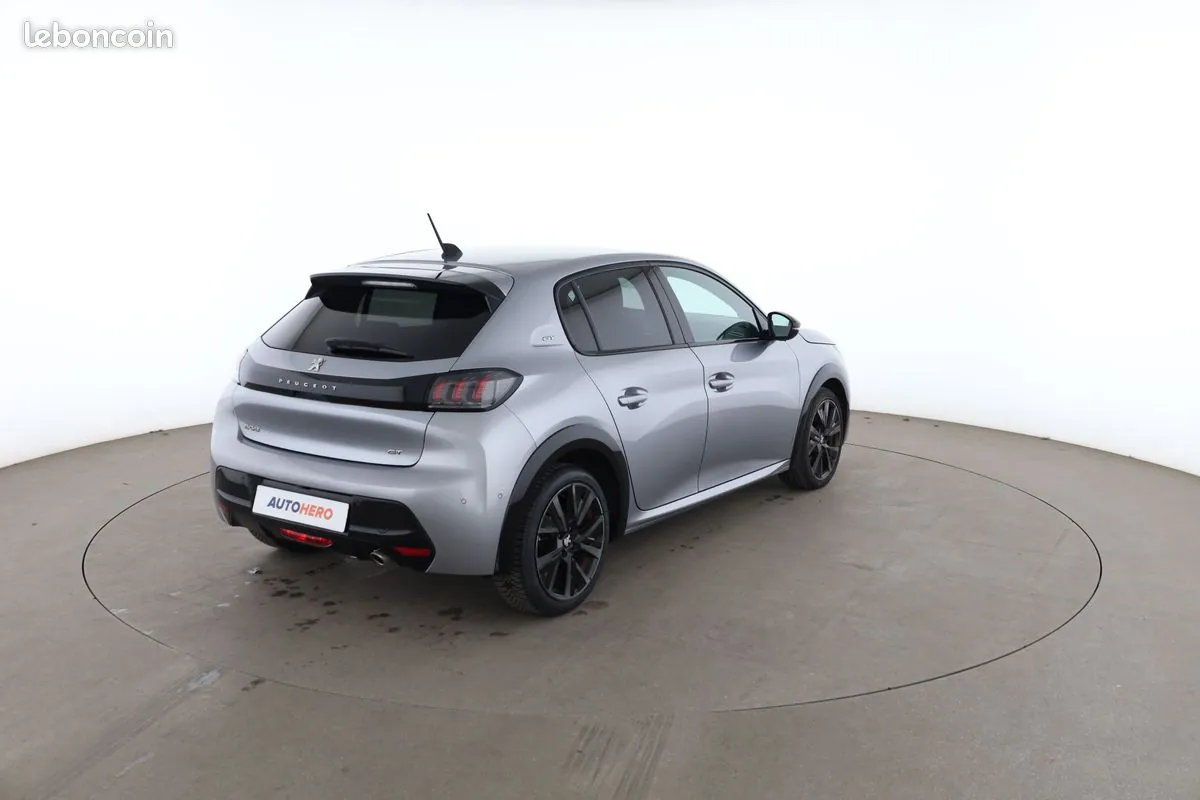 Peugeot 208 2021 photo 3