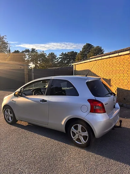 Toyota Yaris 2006 photo 3