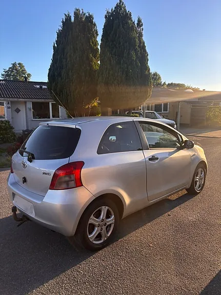 Toyota Yaris 2006 photo 2