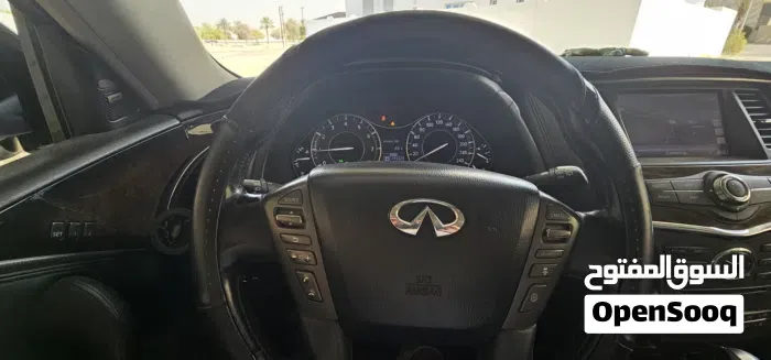 Infiniti Qx56 2012 photo 2