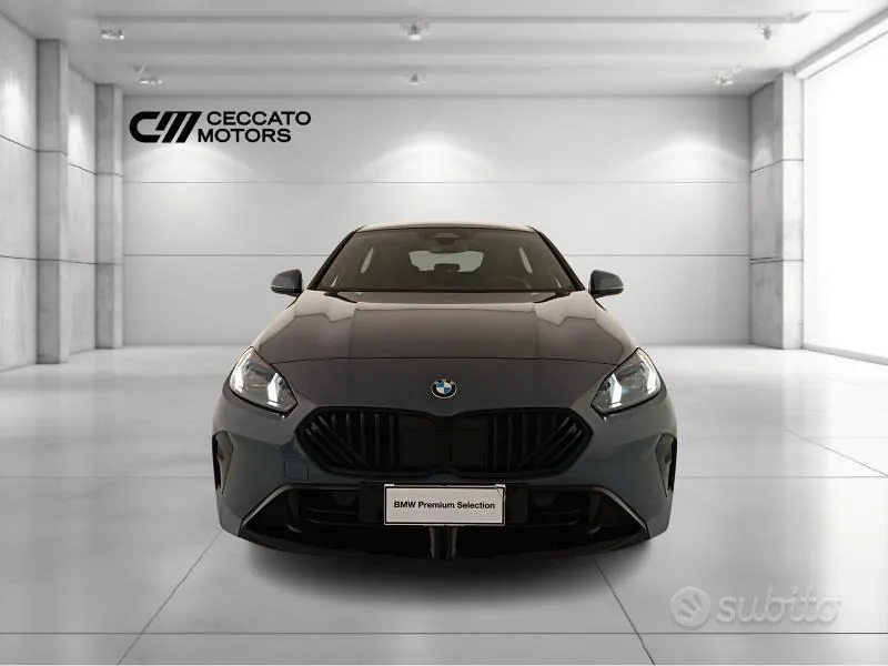 BMW 1 Series 2025 photo 2