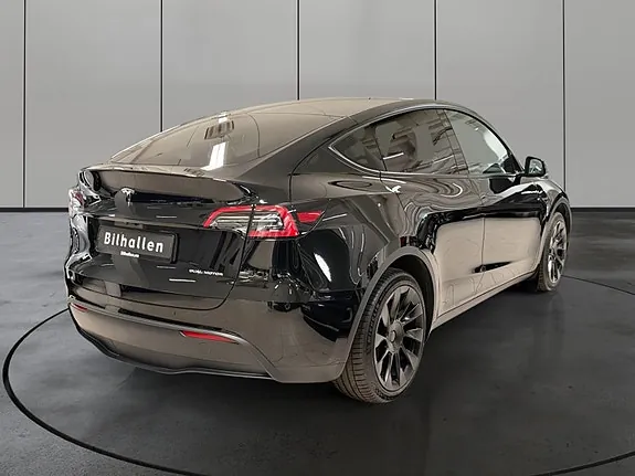 Tesla Model Y 2023 photo 5
