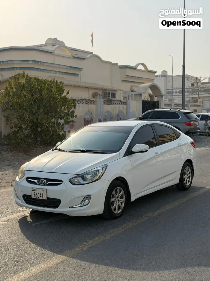 Hyundai Accent 2012 photo 5