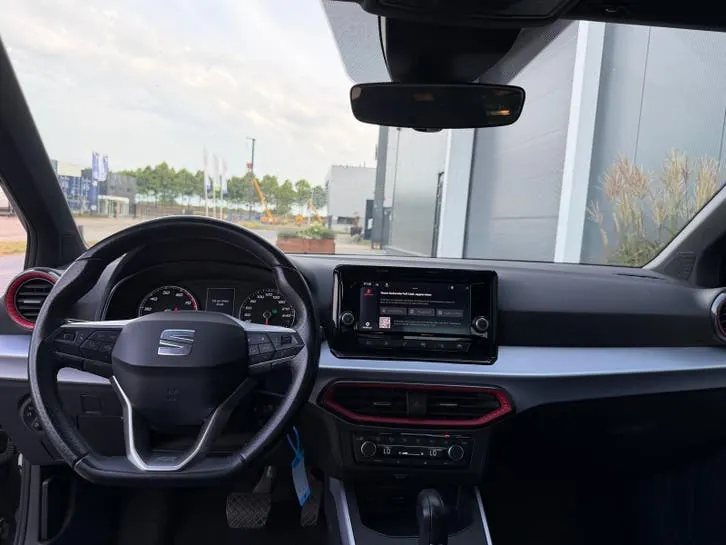 Seat Arona 2023 photo 2
