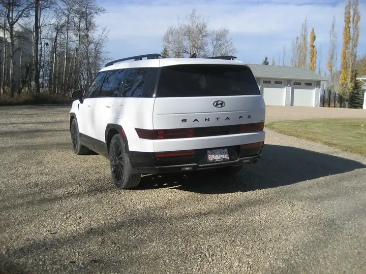 Hyundai Santa Fe 2024 photo 3