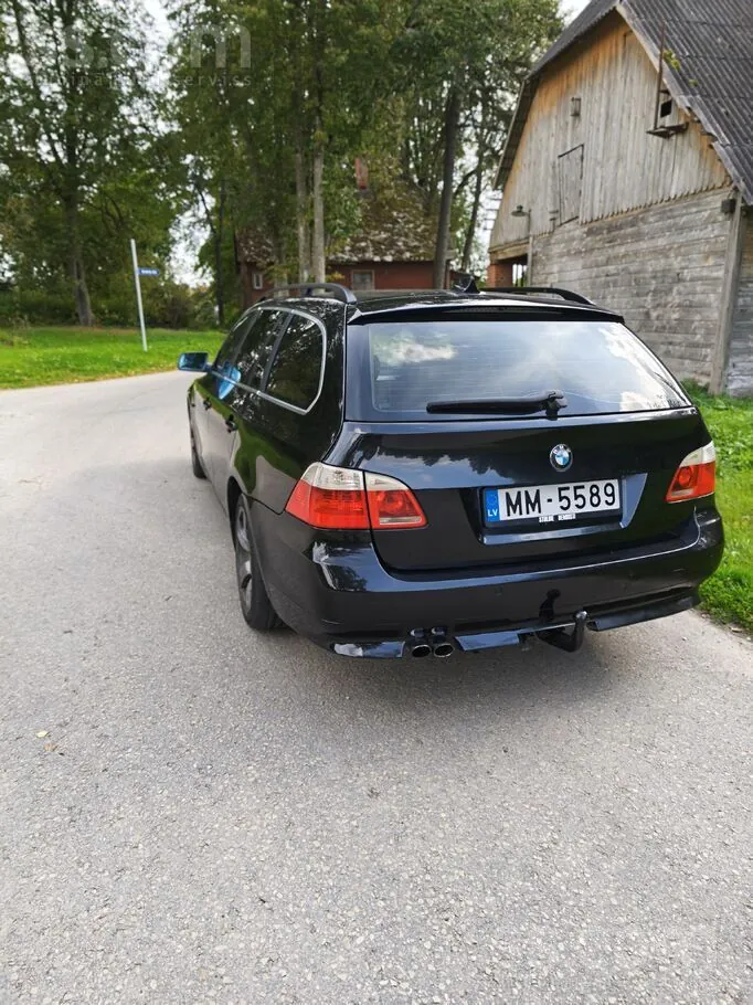 BMW 525 2004 photo 2