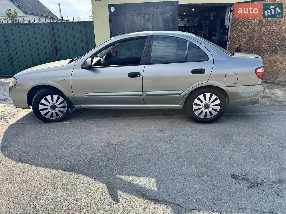 Nissan Almera 2005 photo 2