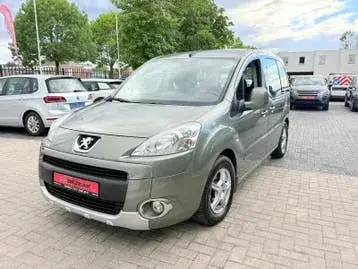 Peugeot Partner Tepee 2010 photo 3