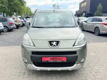 Peugeot Partner Tepee 2010 photo 2
