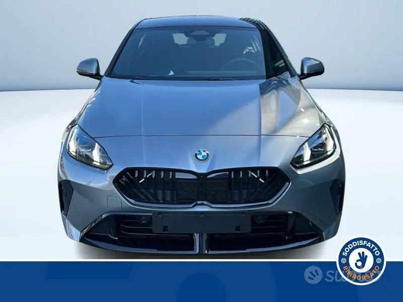 BMW 1 Series 2025 photo 3