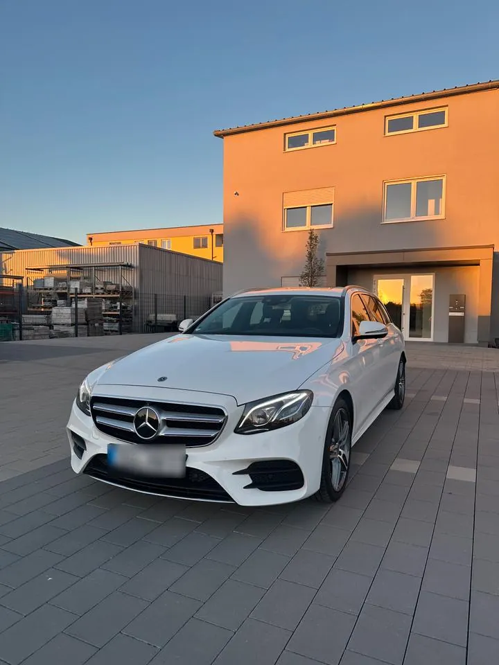 Mercedes-Benz E 220 D
