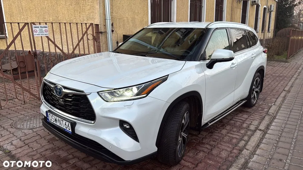 Toyota Highlander 2022 photo 2