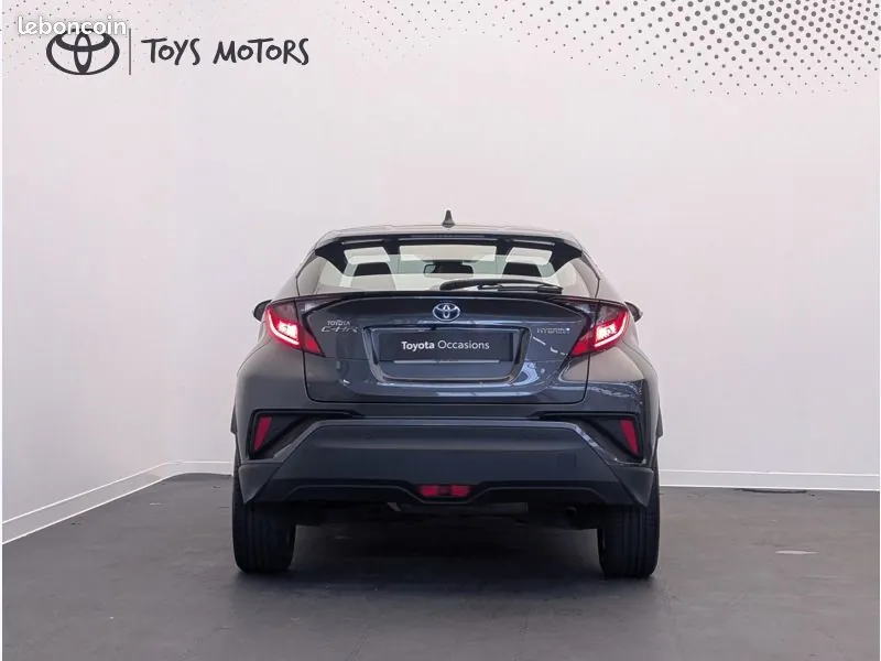 Toyota C-Hr 2023 photo 3
