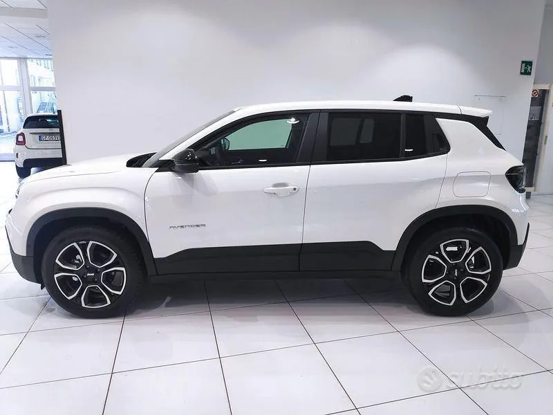 Jeep Avenger 2024 photo 2