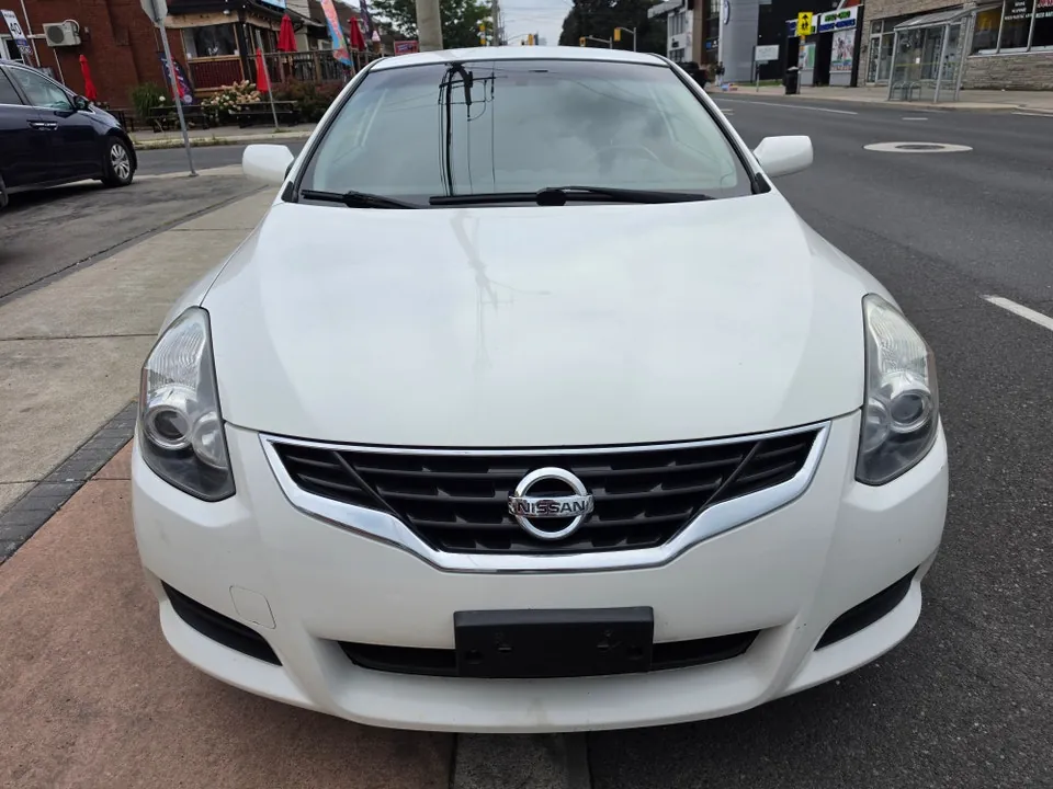 Nissan Altima 2012 photo 2