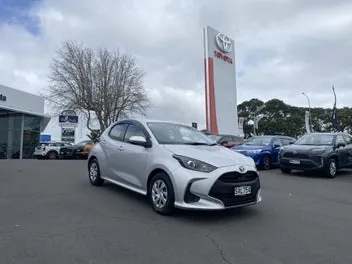 Toyota Yaris 2021 photo 2