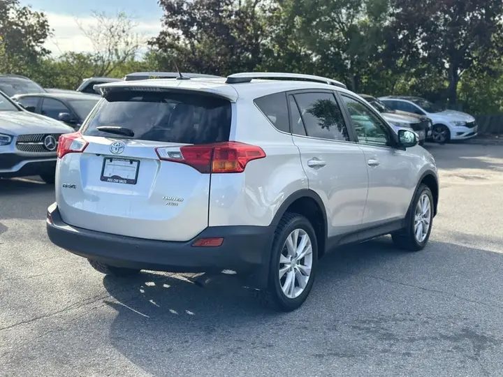 Toyota Rav4 2015 photo 3