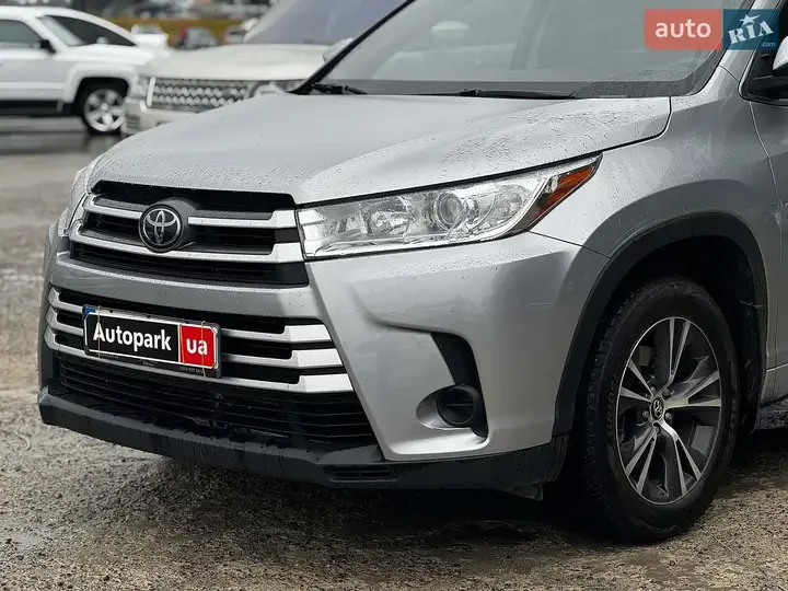 Toyota Highlander 2017 photo 2