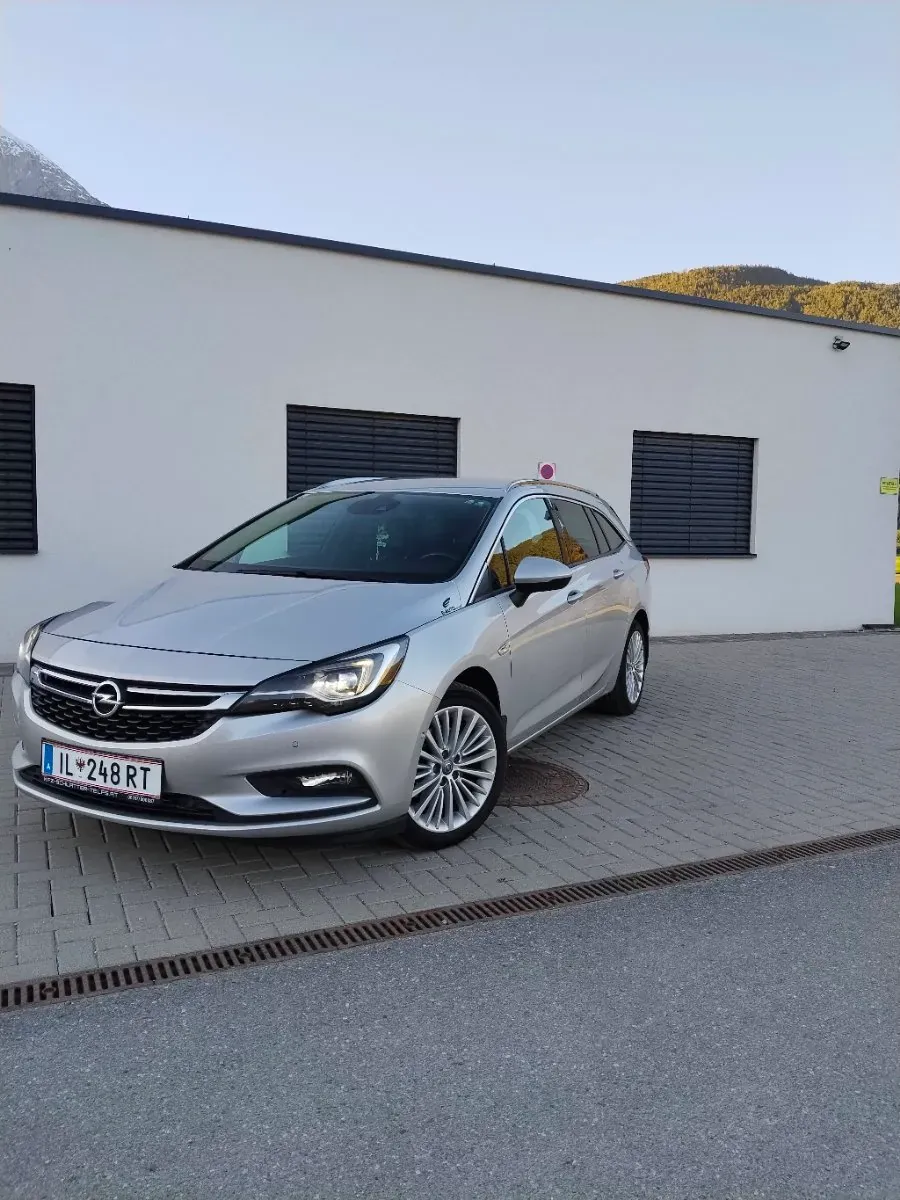 Opel Astra 2018 photo 2