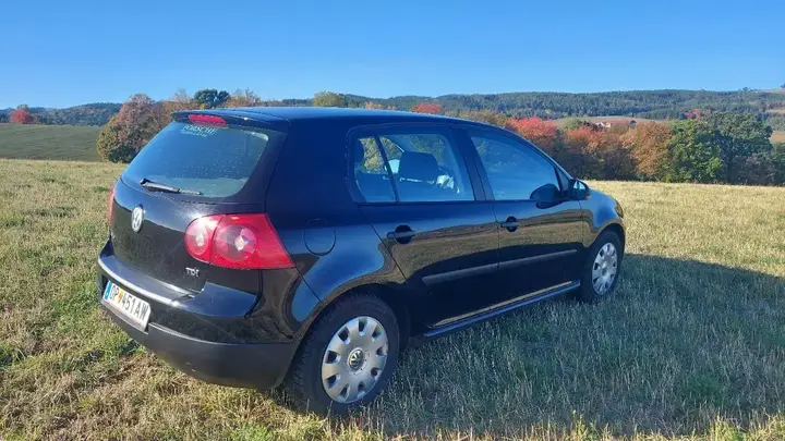 Volkswagen Golf 5 2005 photo 2