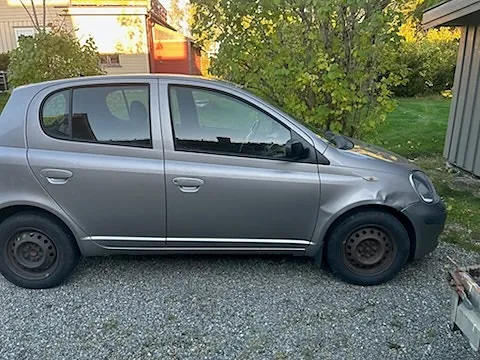 Toyota Yaris 2005 photo 2