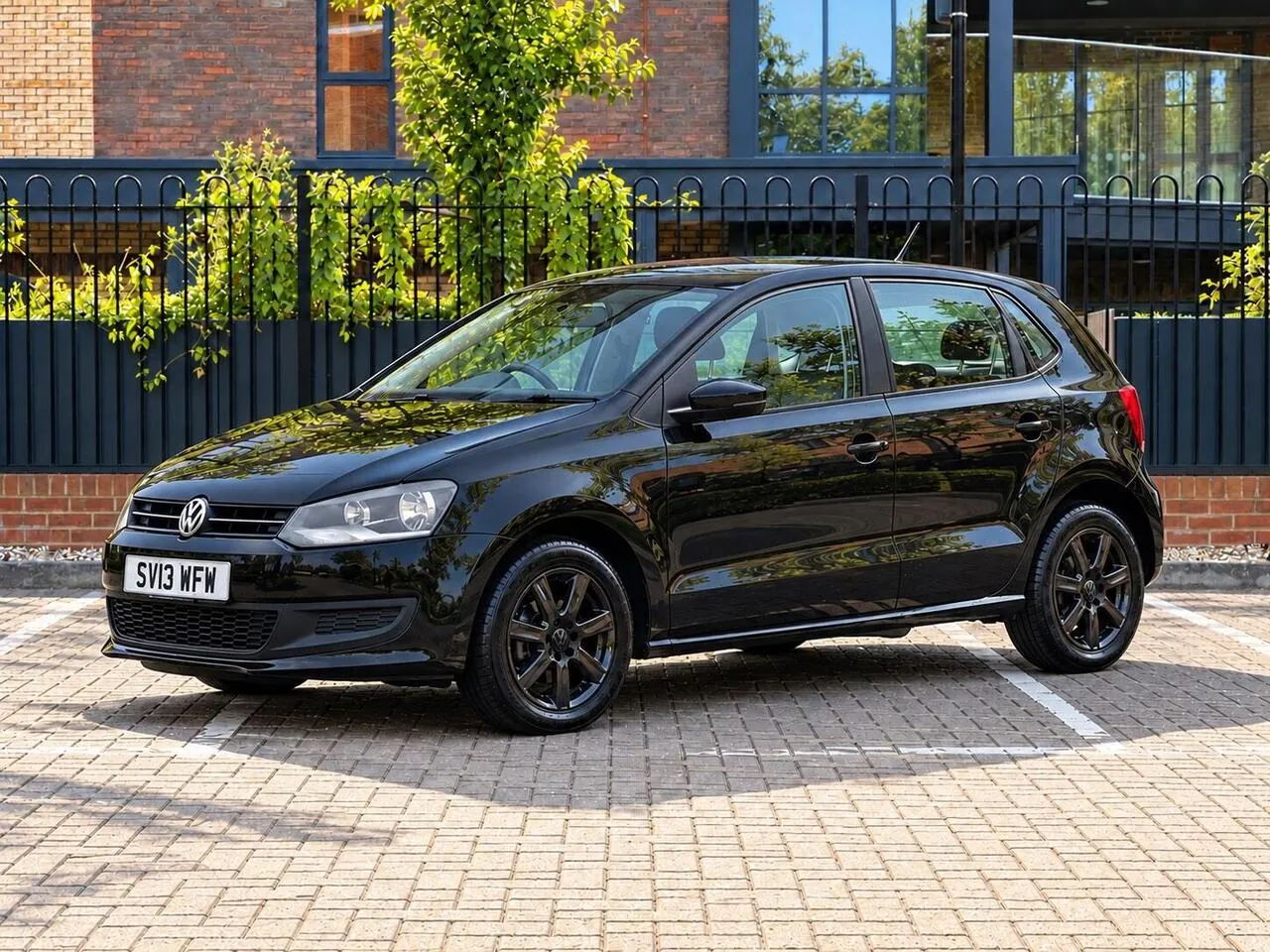 Volkswagen Polo 2013 photo 2