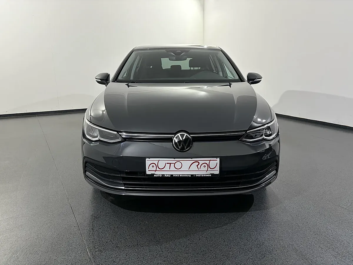 Volkswagen Golf 2024 photo 2