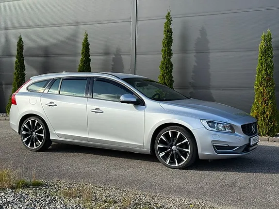 Volvo V60 2014 photo 2